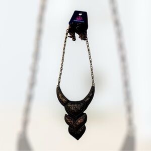 Paparazzi Necklace/Earring set brand new, never worn